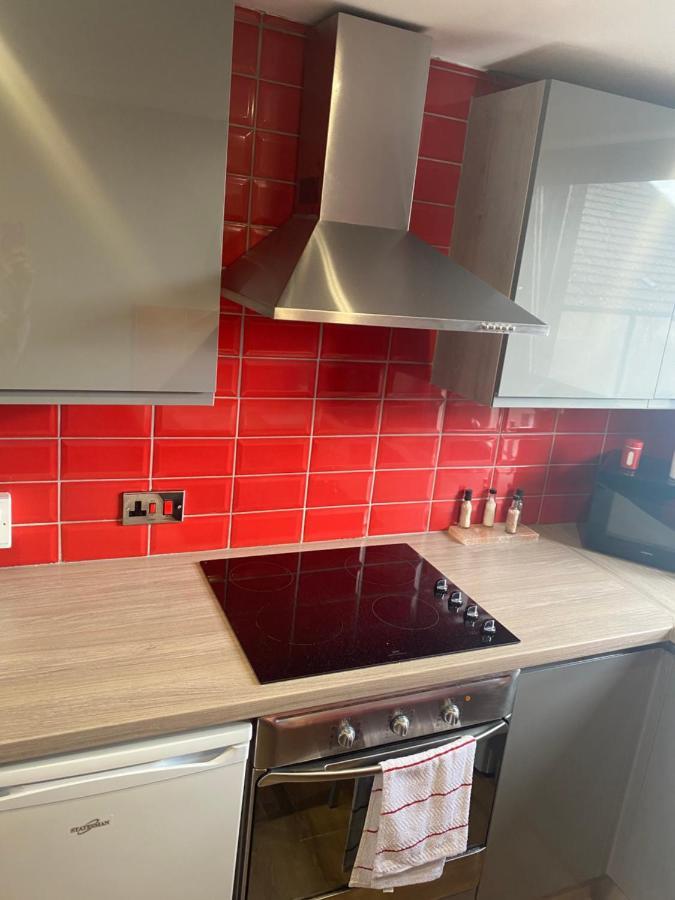 2 Bedroom Apartment In Saltcoats Town Beside The Seaside Buitenkant foto